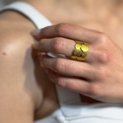 Anillo Perissa